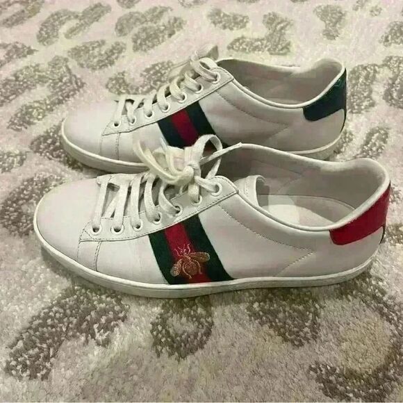 Gucci WOMEN'S ACE SNEAKER WITH BEE - Picture 2 of 9